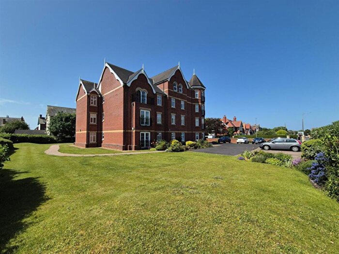 2 Bedroom Apartment For Sale In Dunes House, Fairhaven Road, Lytham St. Annes, FY8