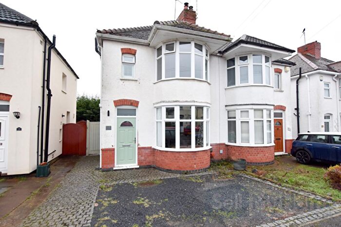 3 Bedroom Semi Detached House For Sale In Eskdale Road, Hinckley, Leicestershire, LE10