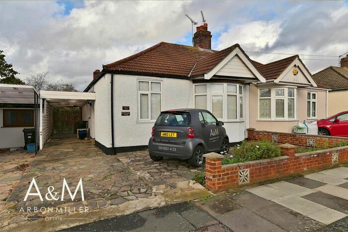 2 Bedroom Semi-Detached Bungalow To Rent In Chestnut Grove, Ilford, IG6