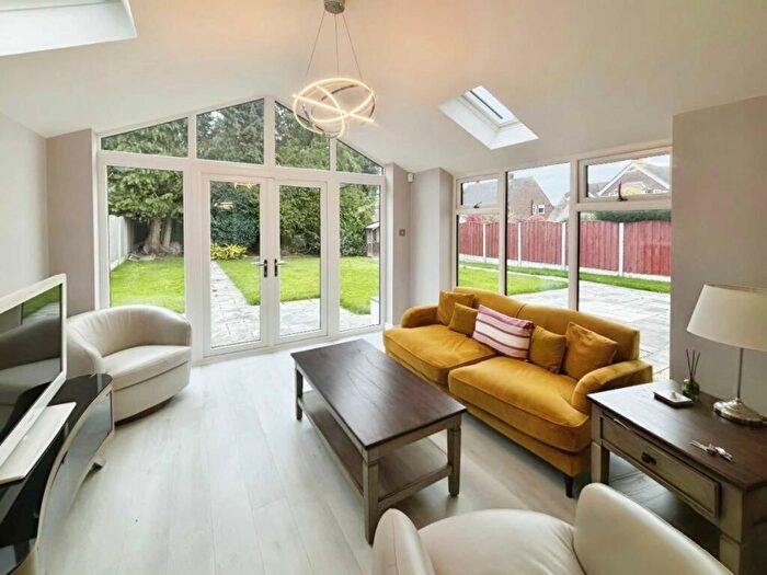 4 Bedroom Property To Rent In Sedgeford Road, London, W12