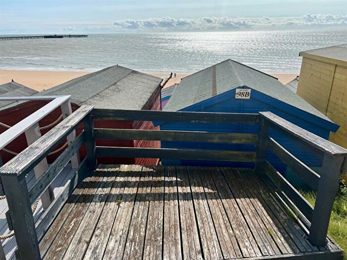 Chalet For Sale In Southcliff, Walton On The Naze, CO14