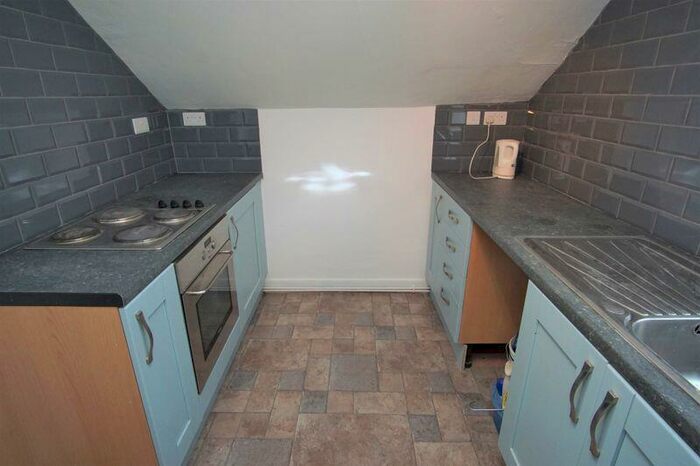 1 Bedroom Flat To Rent In Midland Road, Gloucester, GL1