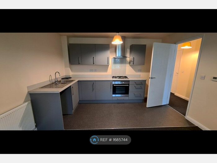 1 Bedroom Flat To Rent In Off The Coppice, Leicester, LE19