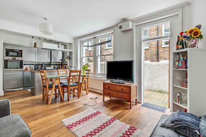 2 Bedroom Flat To Rent In Latchmere Road, The Shaftesbury Estate, SW11