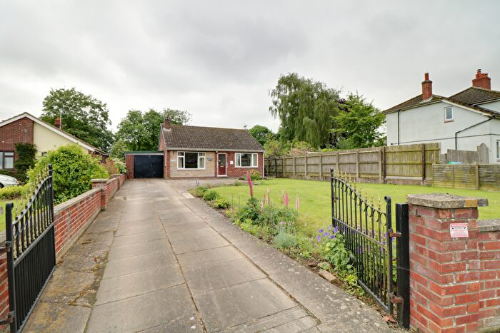 3 Bedroom Bungalow For Sale In Brigg Road, South Kelsey, Market Rasen, LN7