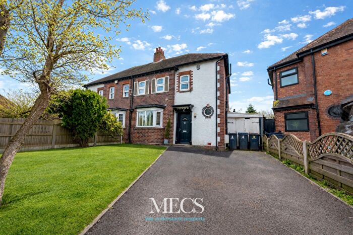 3 Bedroom Semi Detached House For Sale In Newnham Road, Birmingham, West Midlands, B16