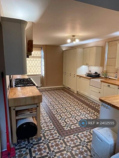 2 Bedroom Detached House To Rent In Woodhall Lane, Stanningley, Pudsey, LS28