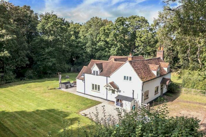 5 Bedroom Detached House For Sale In Set In The Highly Sought After Bethesda Street, Upper Basildon, RG8