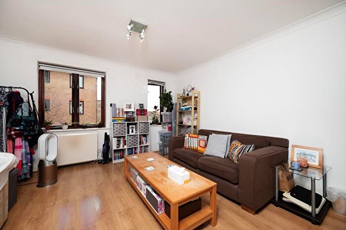 Studio To Rent In Carrara Wharf, Fulham, SW6