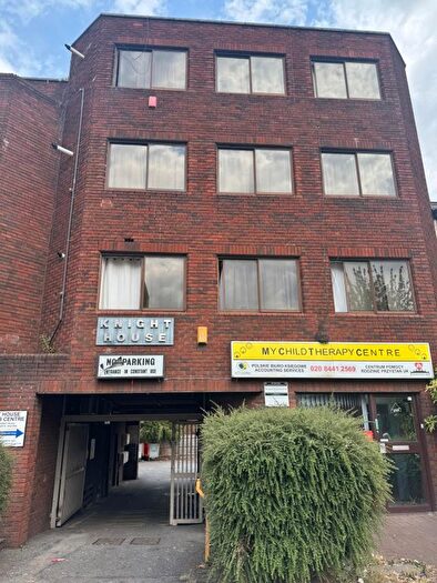 1 Bedroom Terraced House To Rent In Knight House, East Barnet Road, Barnet, Hertfordshire, EN4
