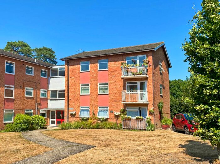 2 Bedroom Flat To Rent In Elleray Court, Ash Vale, Aldershot, GU12