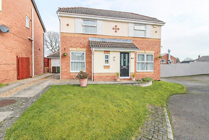 3 Bedroom Detached House For Sale In High Keep Fold, Hall Green, WF4