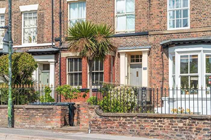 2 Bedroom Flat For Sale In Holgate Road, Holgate, York, YO24