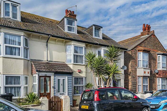 3 Bedroom Terraced House For Sale In Brooklyn Road, Seaford, BN25