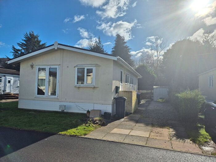 3 Bedroom Park Home To Rent In Chester Road, Frodsham, WA6