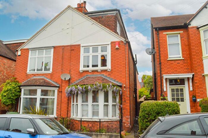 5 Bedroom Semi-Detached House For Sale In Howard Road, Clarendon Park, Leicester, LE2