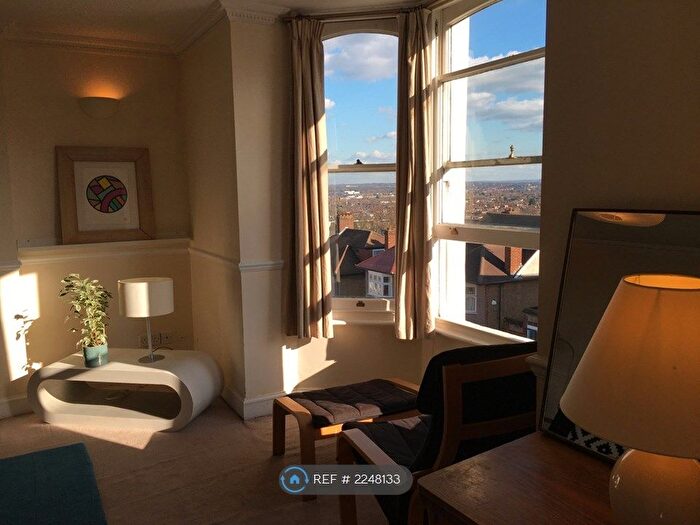 2 Bedroom Flat To Rent In Ewelme, London, SE23