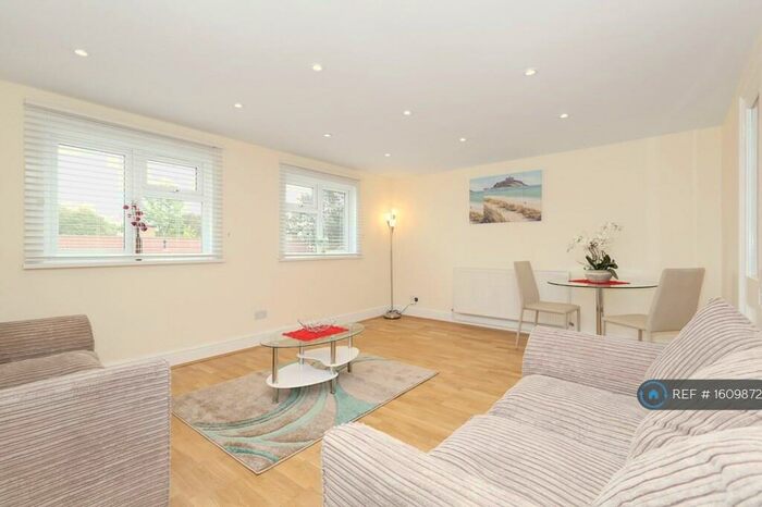 1 Bedroom Flat To Rent In High Road, London, N15
