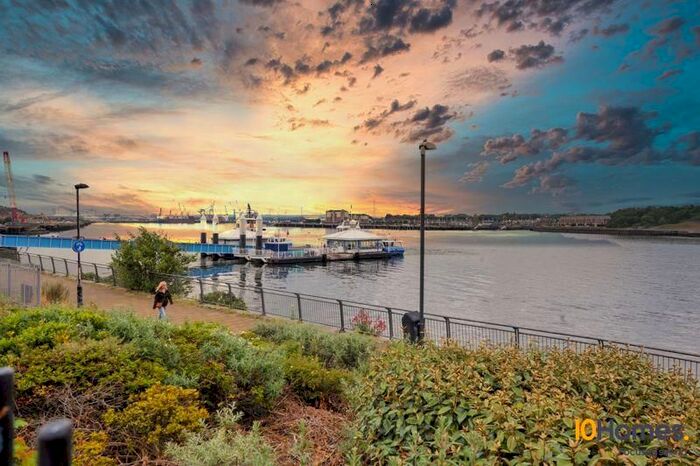 2 Bedroom Flat To Rent In Ferry Approach, South Shields, NE33