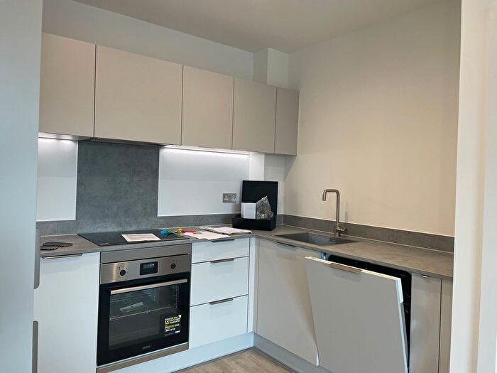 1 Bedroom Flat To Rent In St. Albans Road, Watford, WD24