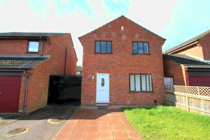 5 Bedroom Detached House To Rent In Walcourt Road, Kempston, Bedford, MK42