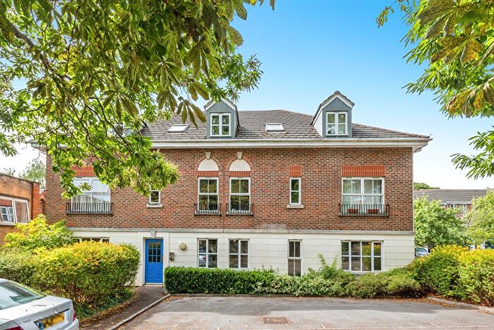1 Bedroom Flat For Sale In Don Bosco Close, Oxford, OX4