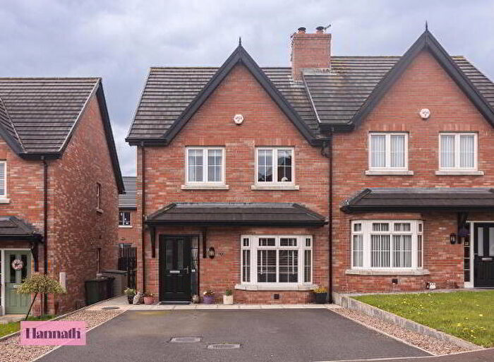 3 Bedroom Semi-Detached House For Sale In Lacehill Park, Craigavon, BT62
