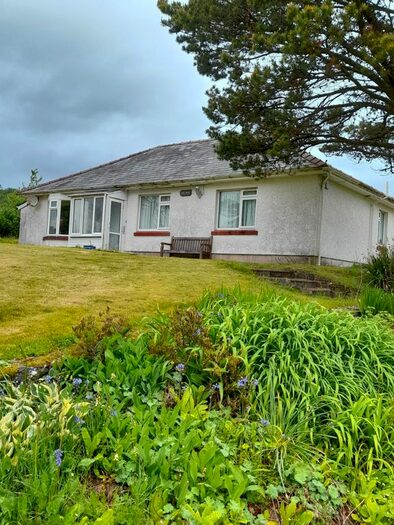 4 Bedroom Bungalow For Sale In Llansawel, Llandeilo, SA19