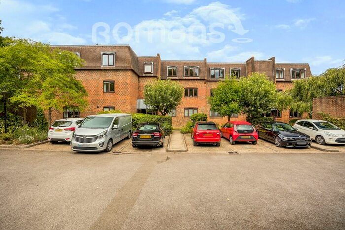 2 Bedroom Apartment To Rent In Romley Court, GU9