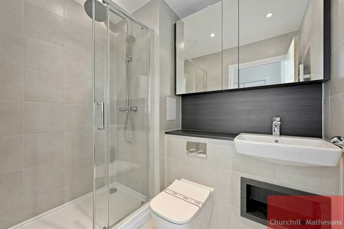 2 Bedroom Flat To Rent In Medawar Dr, London, NW7