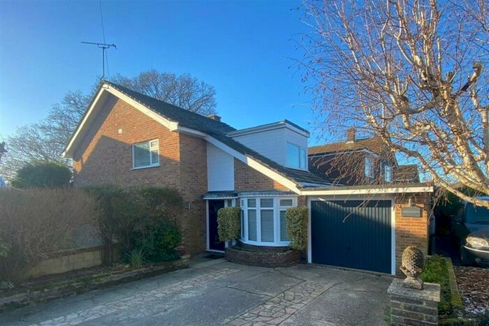 4 Bedroom Detached House To Rent In Chesholt Close, Fernhurst, GU27