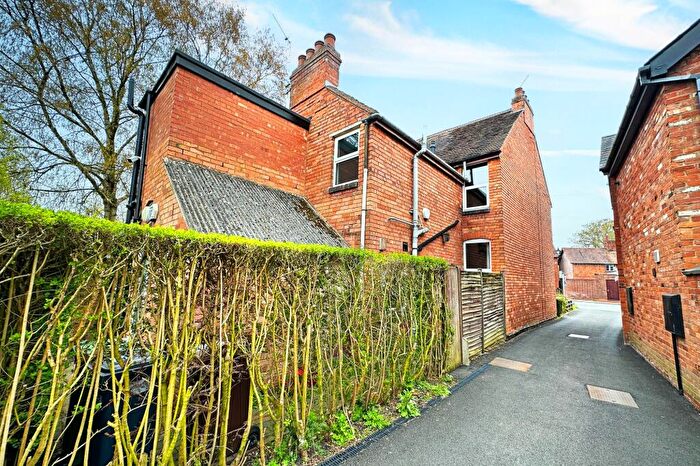 2 Bedroom Semi-Detached House For Sale In Kenilworth Road, Knowle, B93