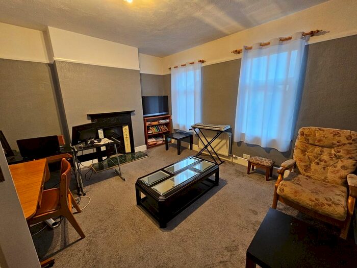 4 Bedroom Terraced House To Rent In Sheridan Road, Belvedere, DA17