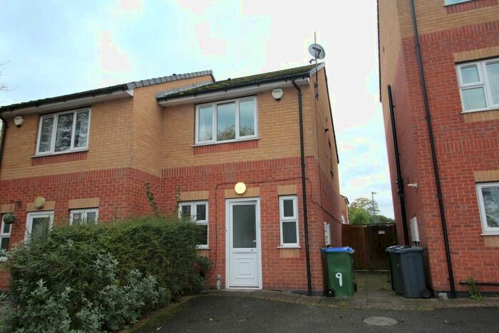 2 Bedroom Semi-Detached House To Rent In Camberley Rise, West Bromwich B71
