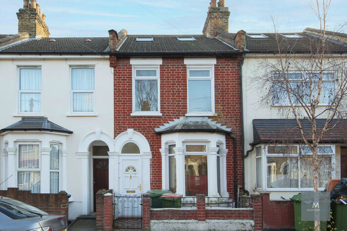 5 Bedroom Terraced House To Rent In Corporation Street, Stratford, London, E15