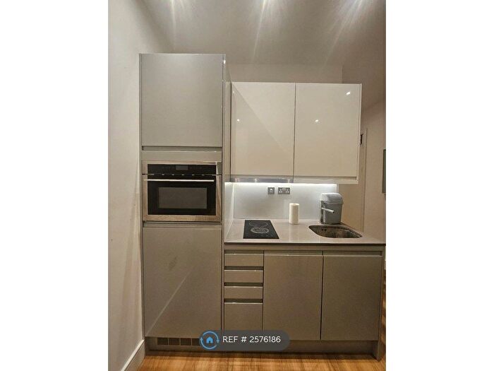 Studio To Rent In Atria House, Slough, SL1