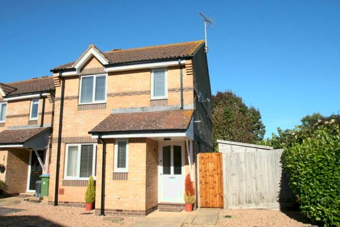 3 Bedroom Detached House To Rent In Lilac Close, Littlehampton, West Sussex, BN17