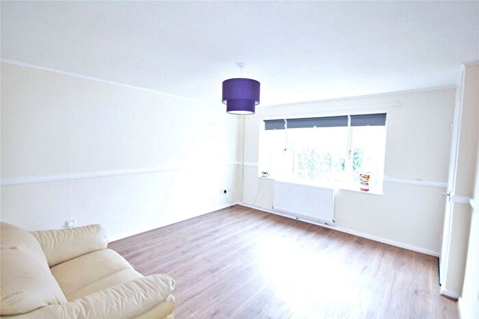 3 Bedroom Detached House To Rent In Baxter Road, London, E16