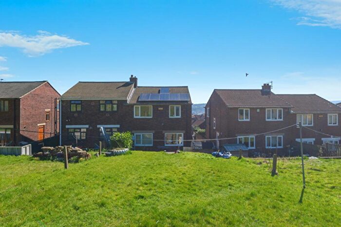 3 Bedroom Semi-Detached House For Sale In Knaresborough Drive, Huddersfield, HD2