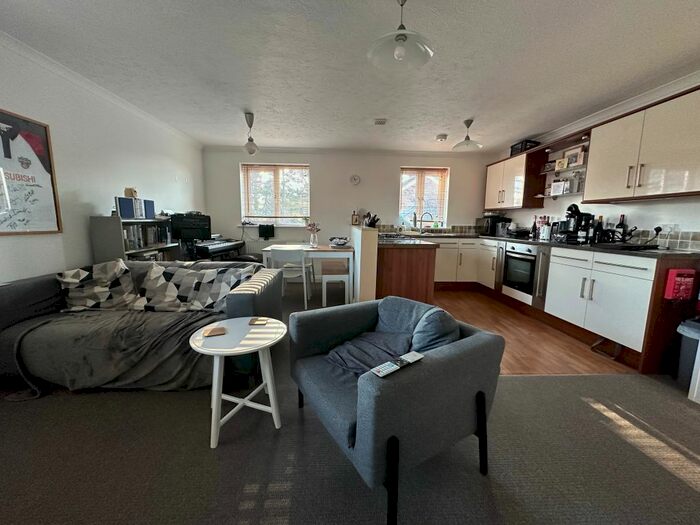 2 Bedroom Flat To Rent In Bridgwater Road, Bathpool, Taunton, TA2