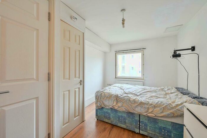 1 Bedroom Flat To Rent In Winkfield Road., Wood Green, London, N22