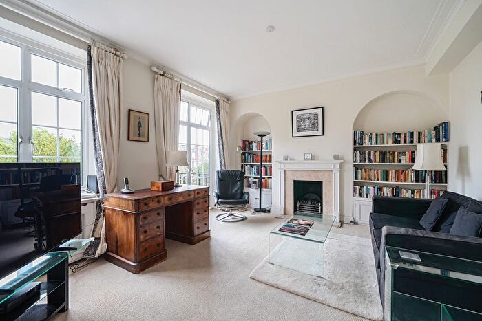 2 Bedroom Flat To Rent In Cheyne Walk, London, SW3