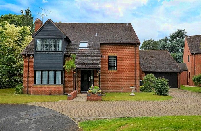 4 Bedroom Detached House To Rent In Oak Drive, Burghfield Common, Reading, RG7
