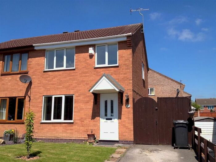 3 Bedroom Semi-Detached House To Rent In Raleigh Close, Ilkeston, DE7