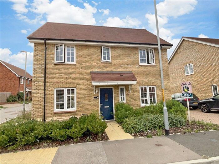 3 Bedroom Detached House For Sale In Burbidge Fields, Faversham, Kent, ME13