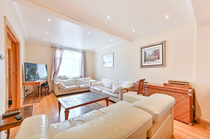 3 Bedroom Semi-detached House For Sale In Long Drive, Greenford, UB6