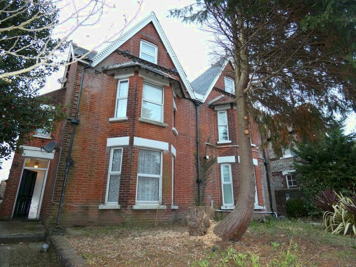 1 Bedroom Flat To Rent In Arundel Road, Littlehampton BN17