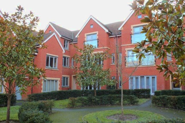 2 Bedroom Flat To Rent In Bellflower Mews, Canterbury, CT1