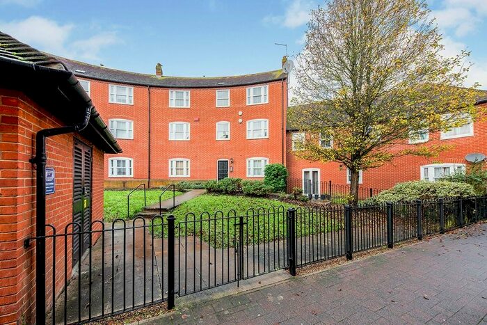 1 Bedroom Flat To Rent In Station Road West, Canterbury, Kent, CT2