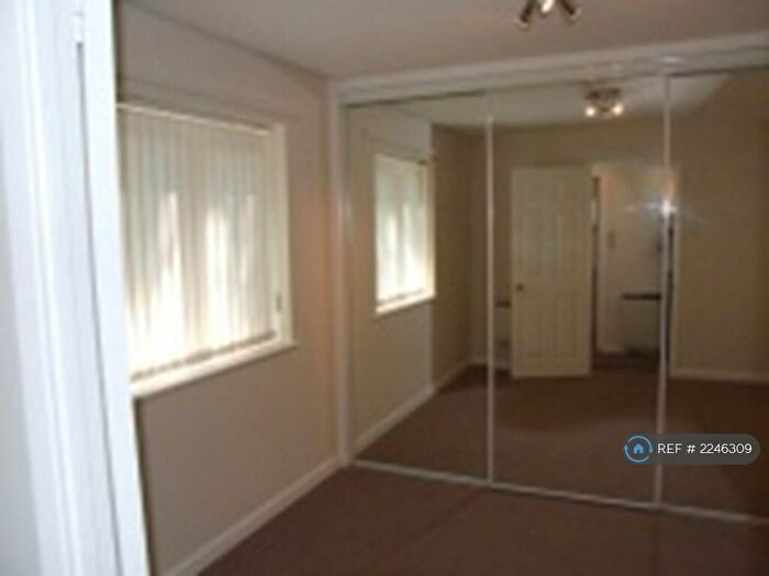 1 Bedroom Flat To Rent In Castle Marina, Nottingham, NG7